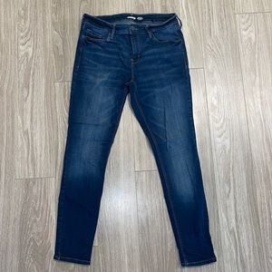 Old Navy Rockstar Super Skinny Mid-Rise Jeans (Women’s Size 10)